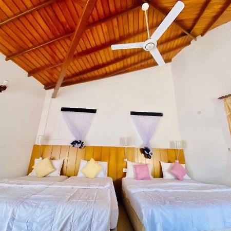Hikka Paradise Guest House Хикадува Екстериор снимка