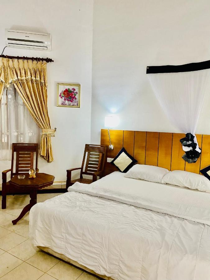 Hikka Paradise Guest House Хикадува Екстериор снимка