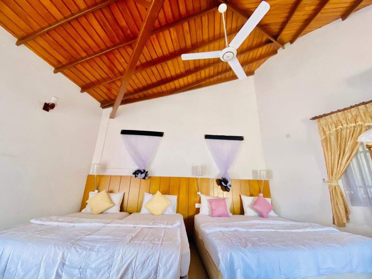Hikka Paradise Guest House Хикадува Екстериор снимка